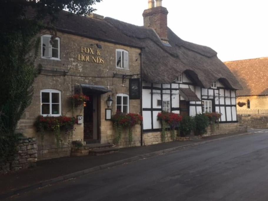 Bens Hollow With Hot Tub Bredon Exterior photo